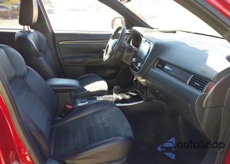 2020 Mitsubishi Outlander Le 2.4 from USA, damaged, VIN JA4AD3A35LZ039003